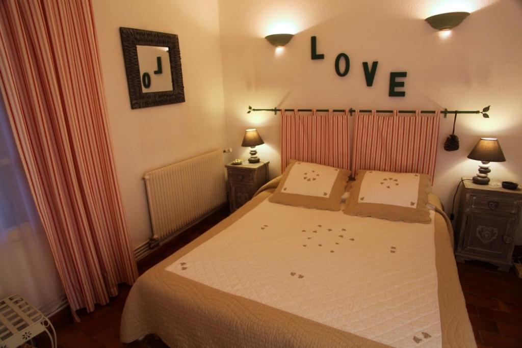 Mas De Valiguiere Hotel Saze  Szoba fotó