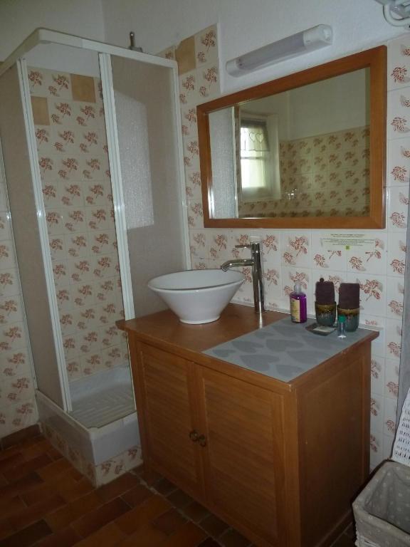 Mas De Valiguiere Hotel Saze  Szoba fotó
